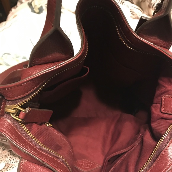 Fossil oxblood leather purse - Picture 4 of 4